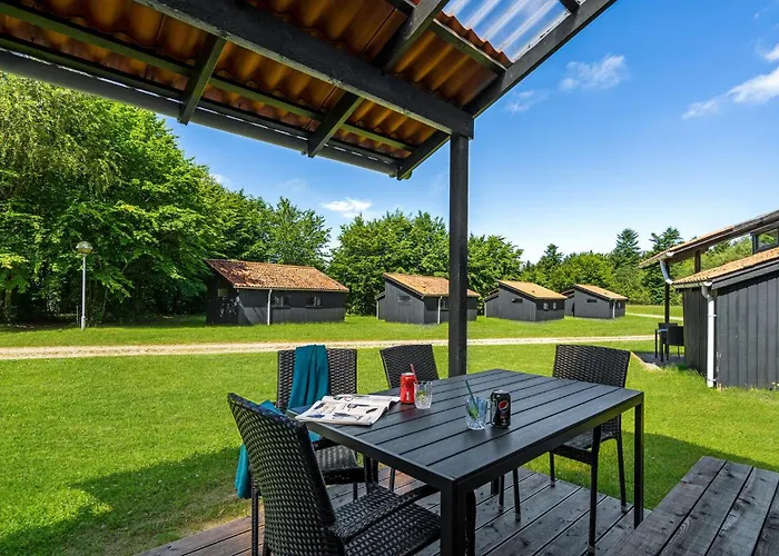 1 Bedroom In * Hampen
