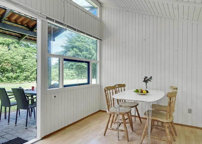 1 Bedroom In Hampen